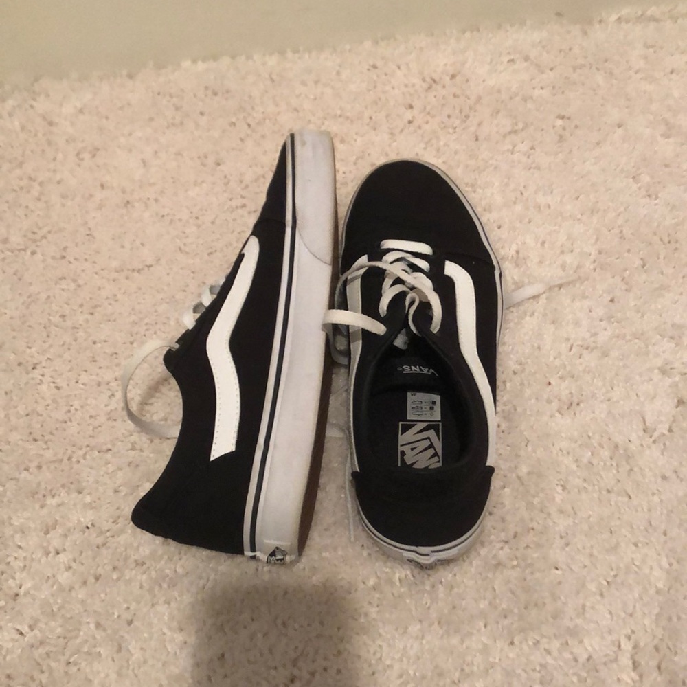 Women’s Black low top vans!